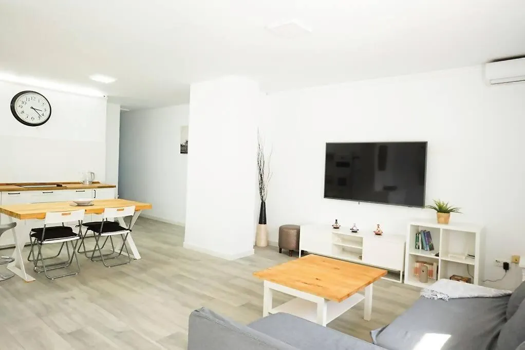 Bonito Y Amplio Piso En Benalmadena Con Piscina Apartment